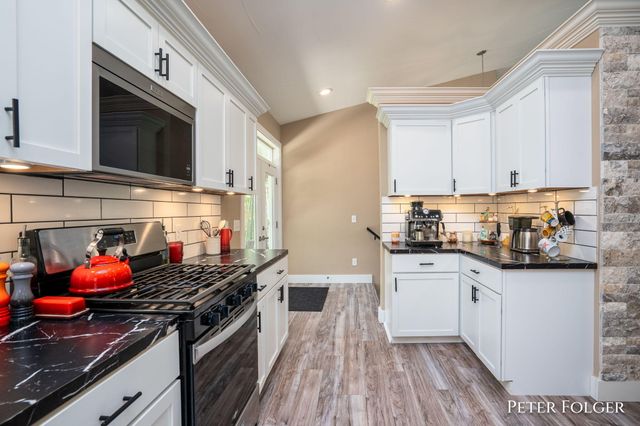 7092 Dagget Road, Howard City, MI 49329