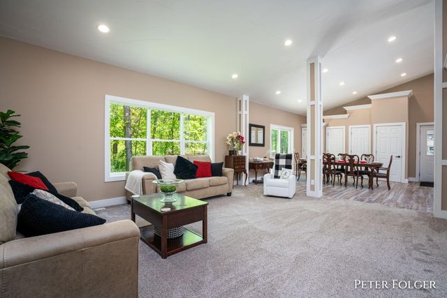 7092 Dagget Road, Howard City, MI 49329