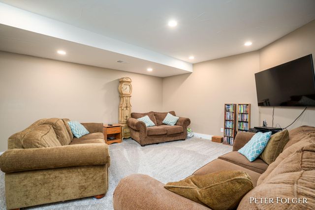 7092 Dagget Road, Howard City, MI 49329
