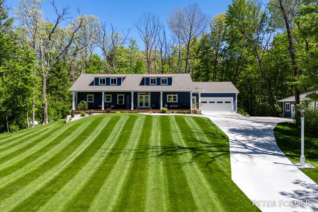 7092 Dagget Road, Howard City, MI 49329