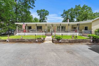 25 Beacon St, Amesbury, MA 01913