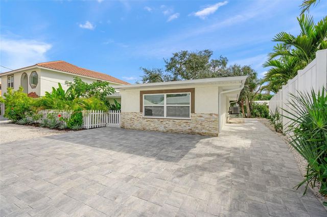 1240 SOLITUDE LANE, Sarasota, FL 34242