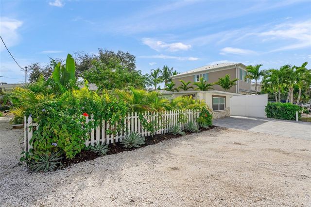 1240 SOLITUDE LANE, Sarasota, FL 34242