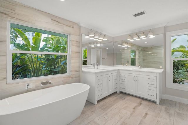 1240 SOLITUDE LANE, Sarasota, FL 34242