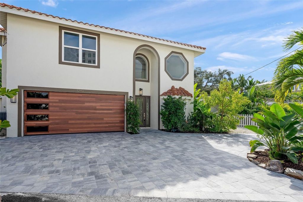 1240 SOLITUDE LANE, Sarasota, FL 34242