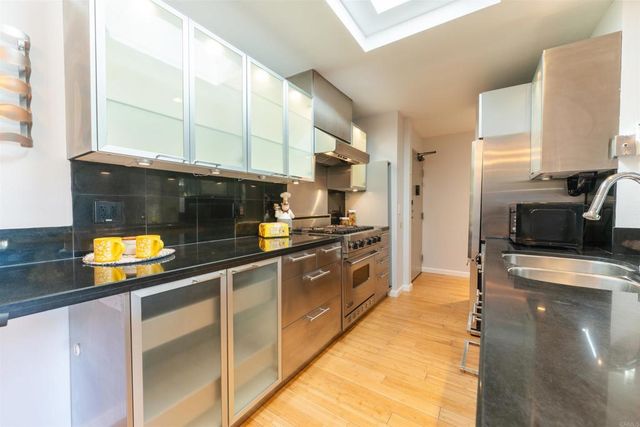 1615 Hotel Circle S D306, San Diego, CA 92108