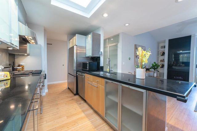 1615 Hotel Circle S D306, San Diego, CA 92108