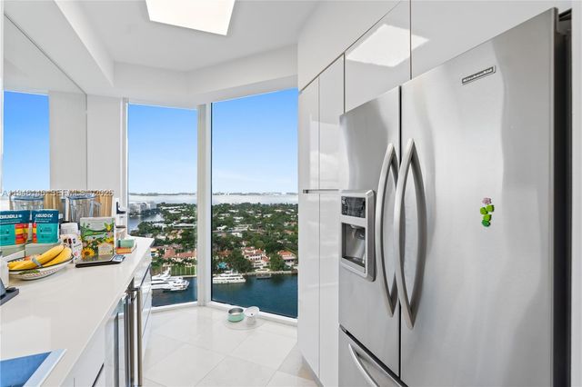 4779 Collins Ave 2607, Miami Beach, FL 33140