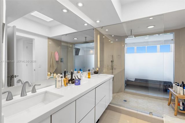 4779 Collins Ave 2607, Miami Beach, FL 33140