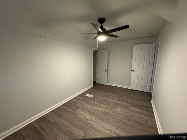 25759 Groveland Street, Roseville, MI 48066