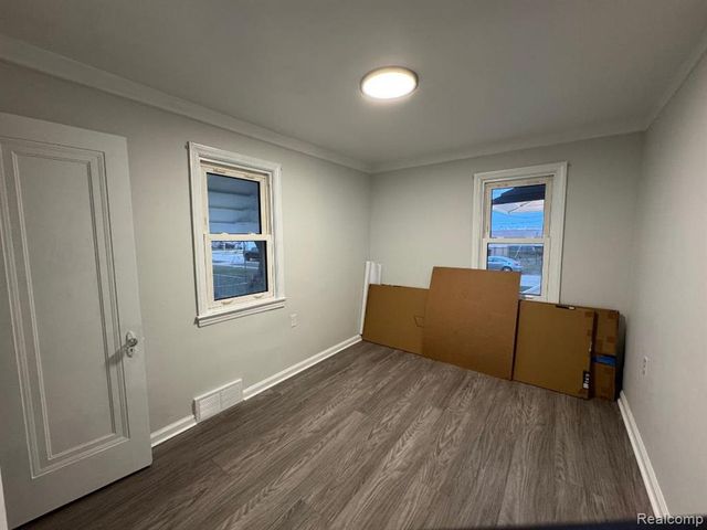 25759 Groveland Street, Roseville, MI 48066