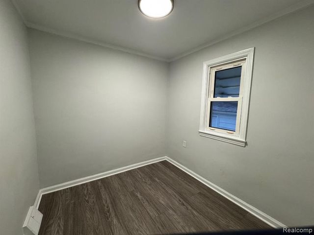 25759 Groveland Street, Roseville, MI 48066