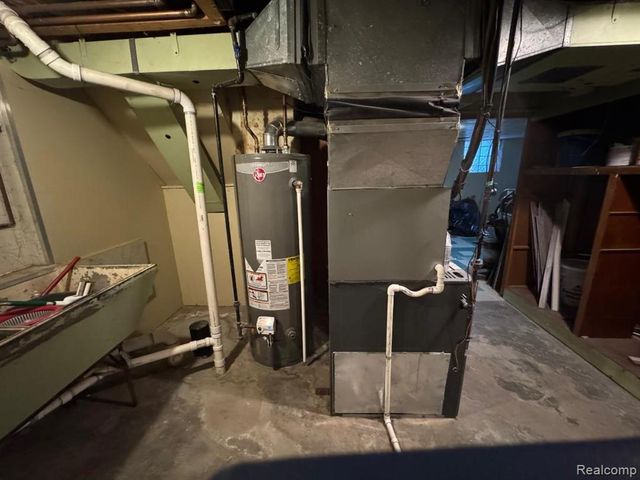 25759 Groveland Street, Roseville, MI 48066