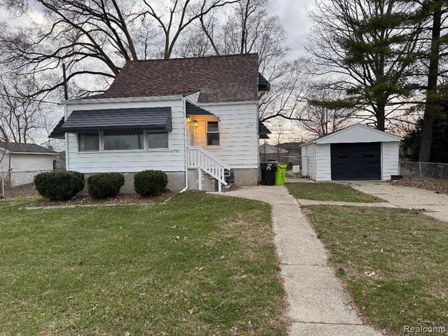 25759 Groveland Street, Roseville, MI 48066