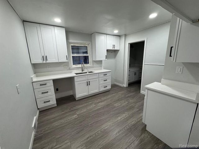 25759 Groveland Street, Roseville, MI 48066