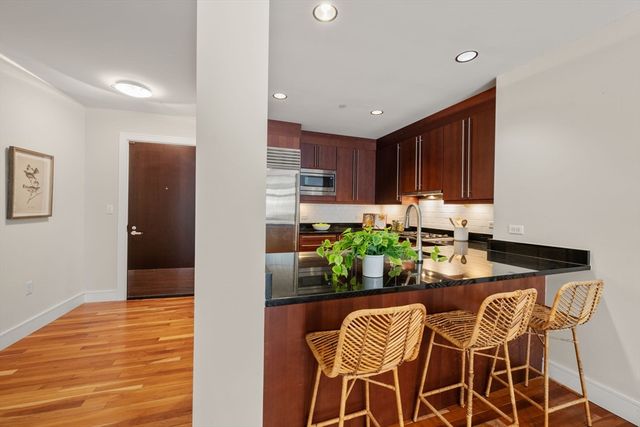 2400 Beacon 102, Boston, MA 02467