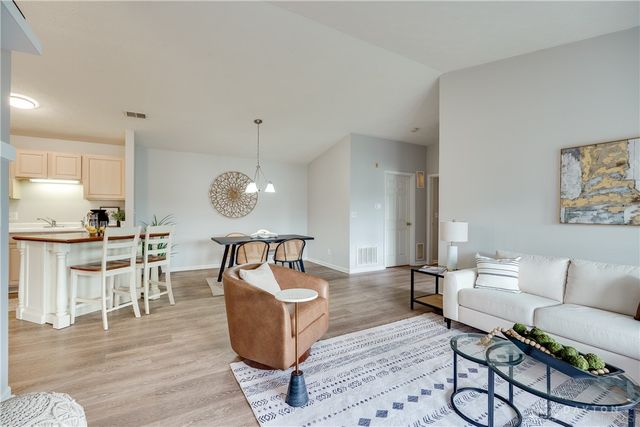 1740 Piper Lane 206, Dayton, OH 45440