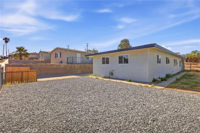 937 E Elizabeth, Barstow, CA 92311