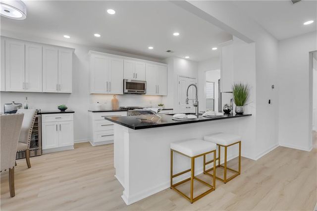 319 Privet Circle, Suwanee, GA 30024