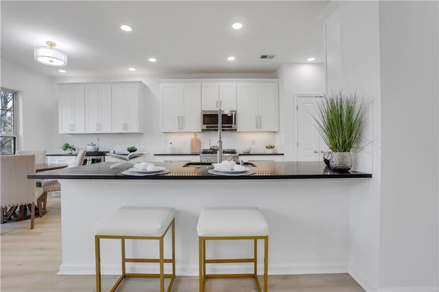 319 Privet Circle, Suwanee, GA 30024