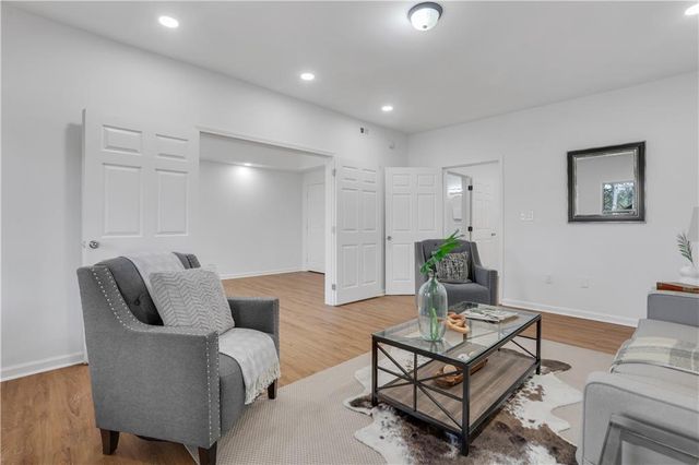 319 Privet Circle, Suwanee, GA 30024