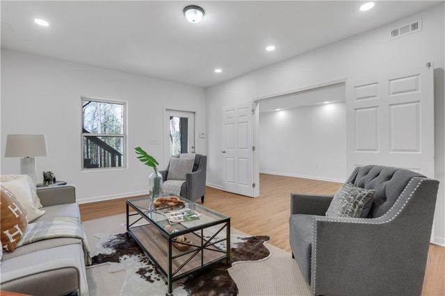 319 Privet Circle, Suwanee, GA 30024