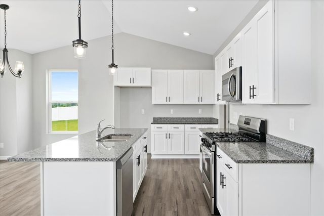514 Winding Trail, Genoa, IL 60135