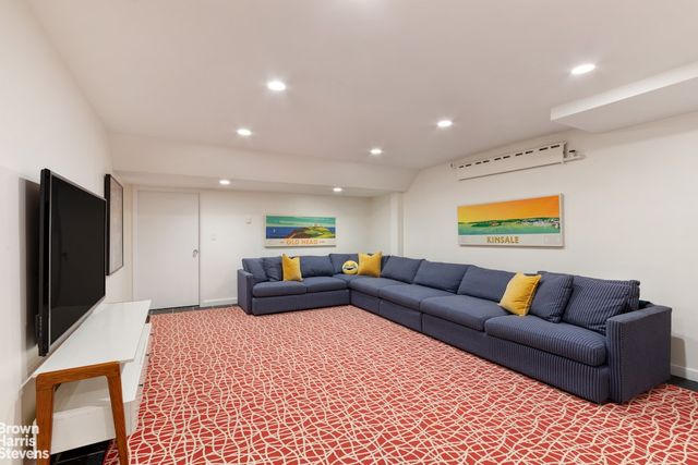 49 W 95TH Street, New York City, NY 10025