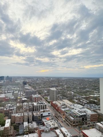 1560 N Sandburg Terrace 3709, Chicago, IL 60610