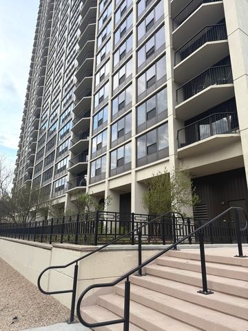 1560 N Sandburg Terrace 3709, Chicago, IL 60610
