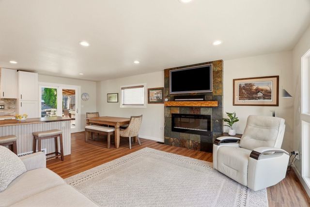 1012 S Liberty Dr, Liberty Lake, WA 99019
