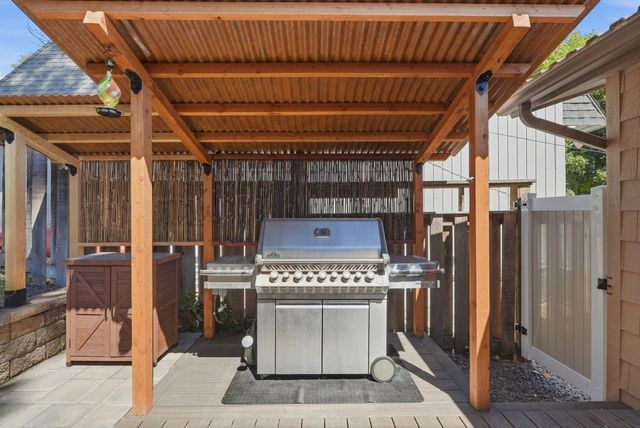 1012 S Liberty Dr, Liberty Lake, WA 99019