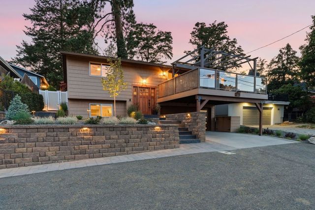 1012 S Liberty Dr, Liberty Lake, WA 99019