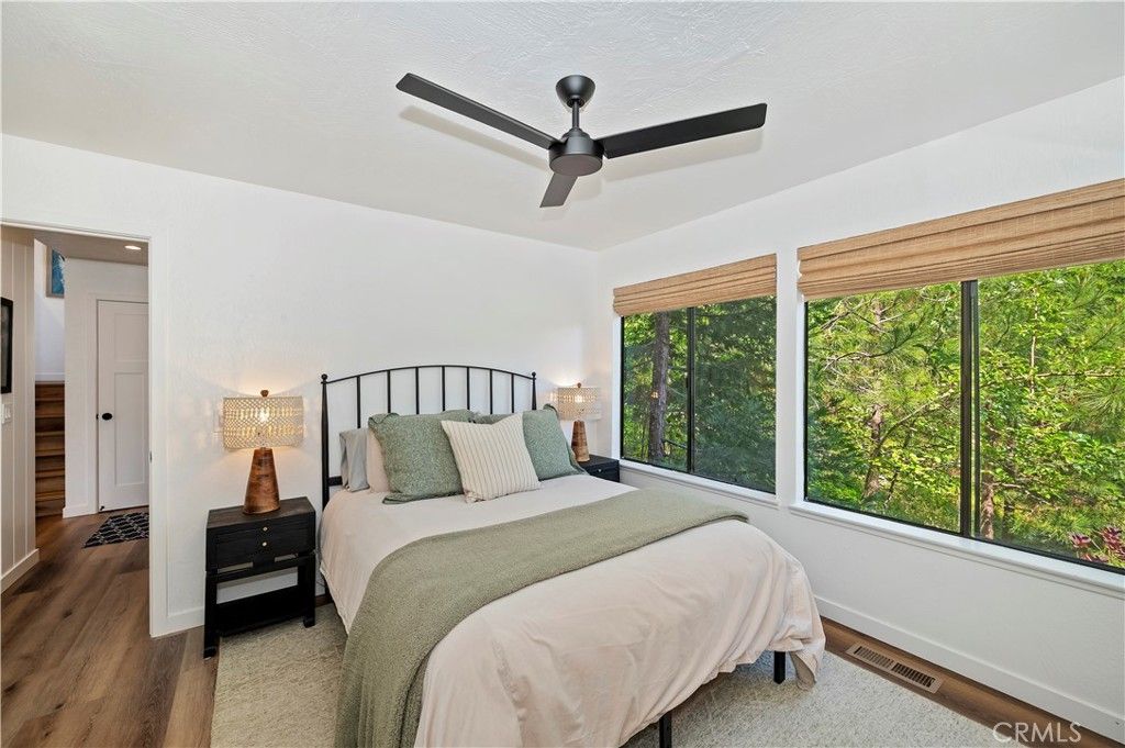 Image 13 of property listing at 27657 Peninsula Dr. #135, Lake Arrowhead, CA 92352