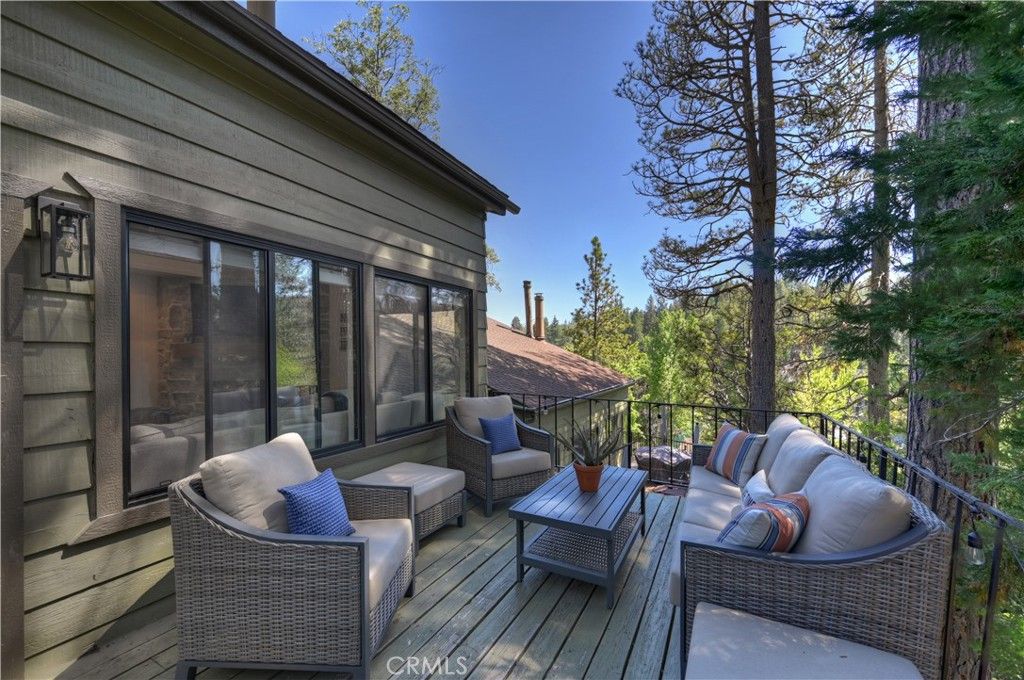 Image 23 of property listing at 27657 Peninsula Dr. #135, Lake Arrowhead, CA 92352