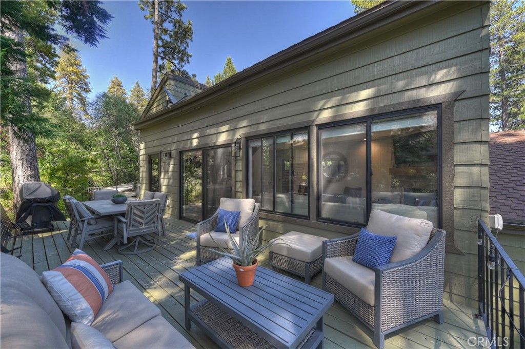 Image 24 of property listing at 27657 Peninsula Dr. #135, Lake Arrowhead, CA 92352