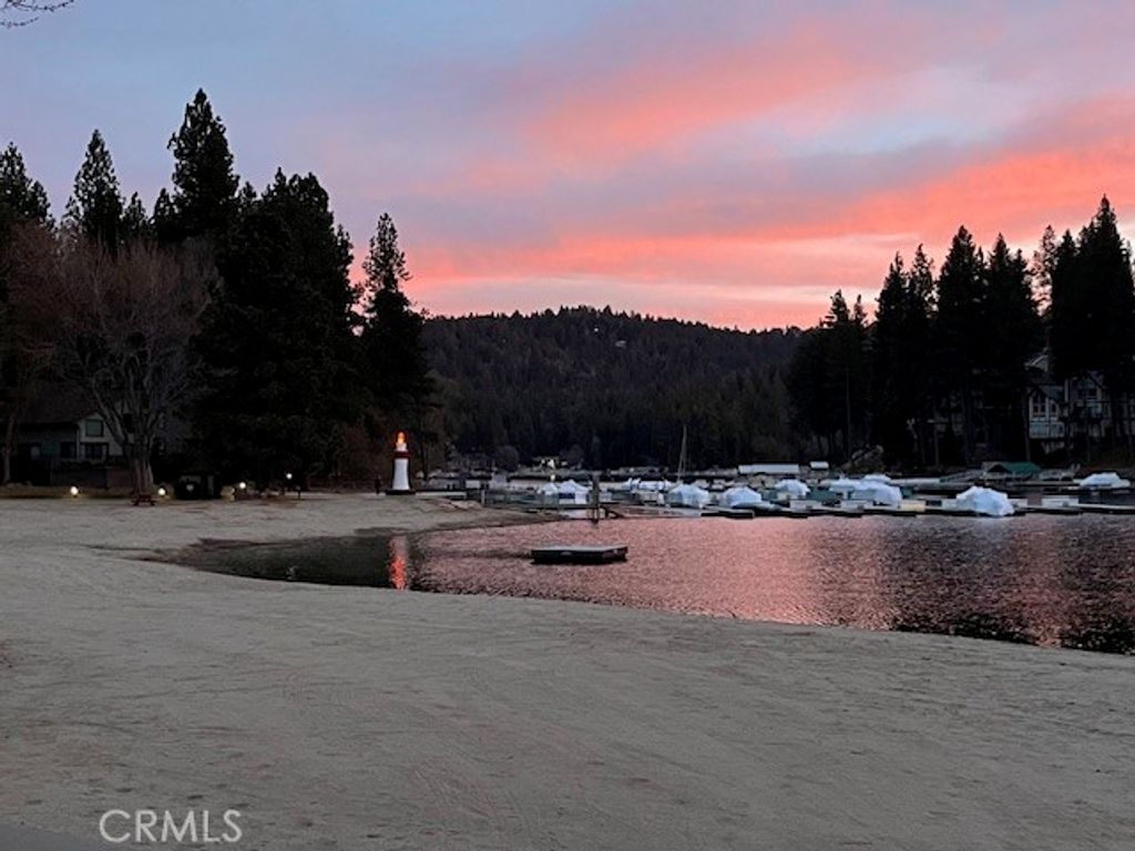 Image 31 of property listing at 27657 Peninsula Dr. #135, Lake Arrowhead, CA 92352