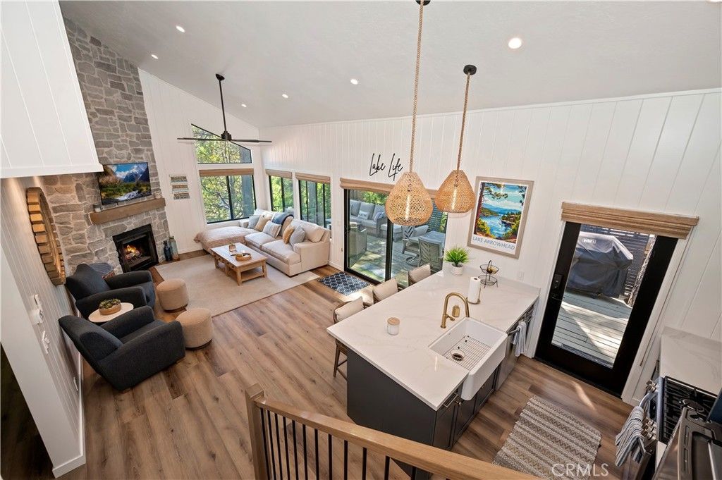 Image 8 of property listing at 27657 Peninsula Dr. #135, Lake Arrowhead, CA 92352