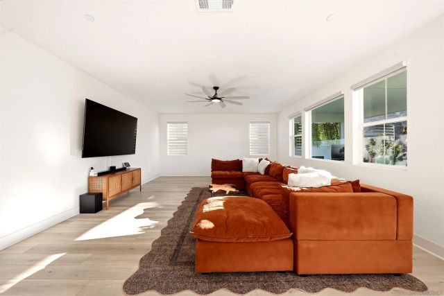 2070 Via Estancia, Chula Vista, CA 91913