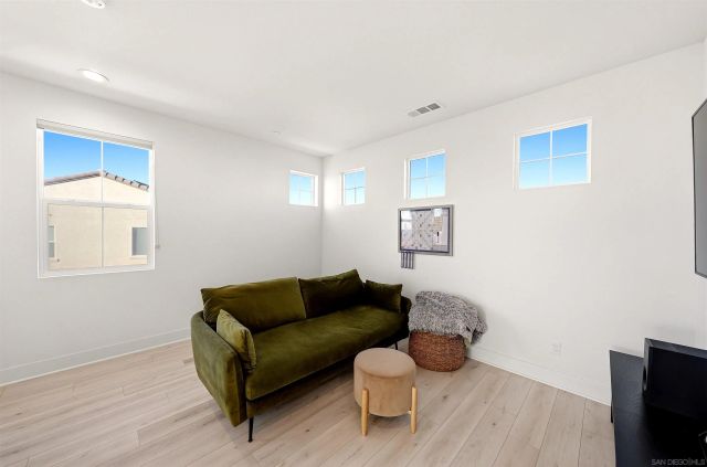 2070 Via Estancia, Chula Vista, CA 91913