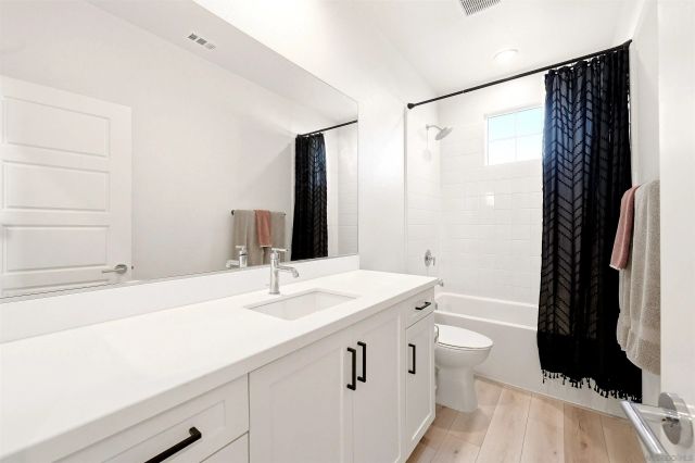 2070 Via Estancia, Chula Vista, CA 91913