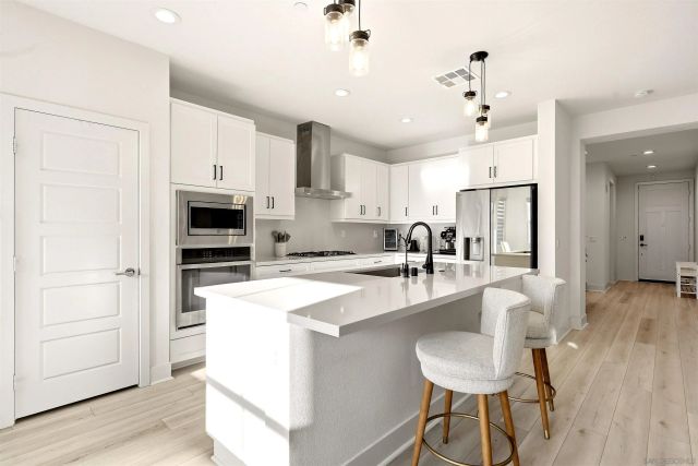 2070 Via Estancia, Chula Vista, CA 91913