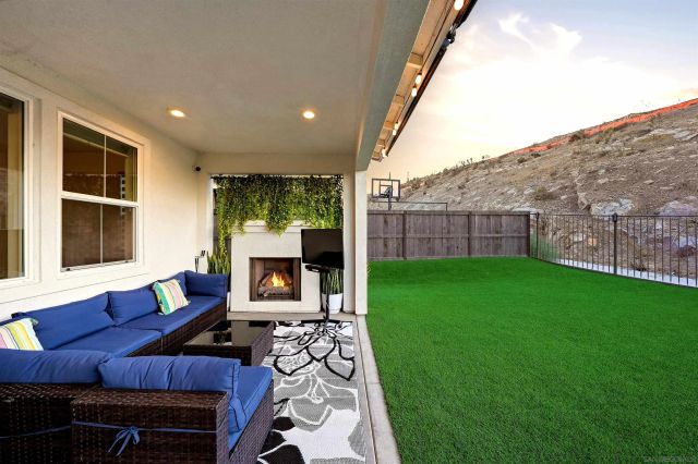 2070 Via Estancia, Chula Vista, CA 91913