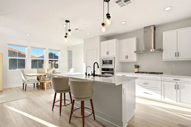 2070 Via Estancia, Chula Vista, CA 91913