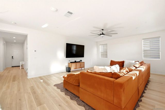 2070 Via Estancia, Chula Vista, CA 91913