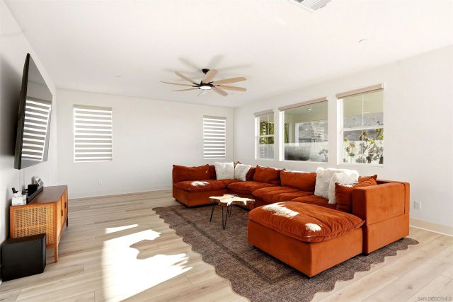 2070 Via Estancia, Chula Vista, CA 91913