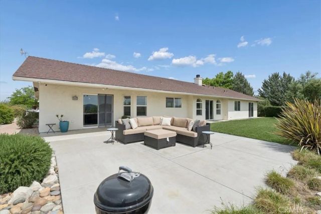 5565 High Ridge, Paso Robles, CA 93446