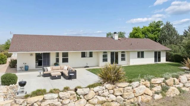 5565 High Ridge, Paso Robles, CA 93446