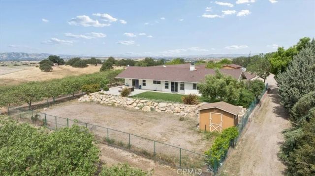 5565 High Ridge, Paso Robles, CA 93446