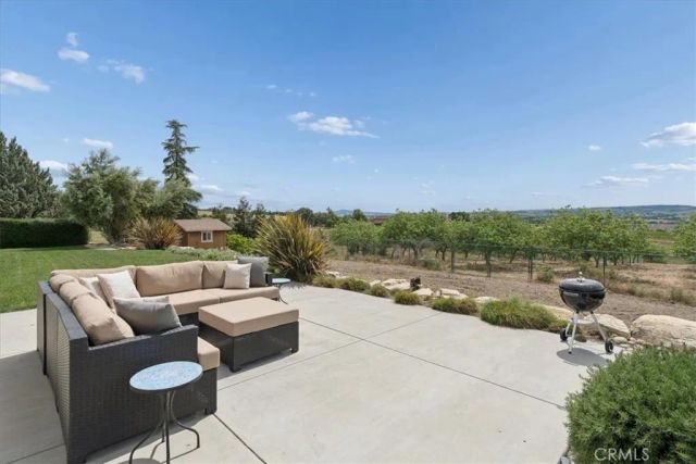 5565 High Ridge, Paso Robles, CA 93446